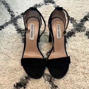 Women’s Steve Madden Carson Suede Heel